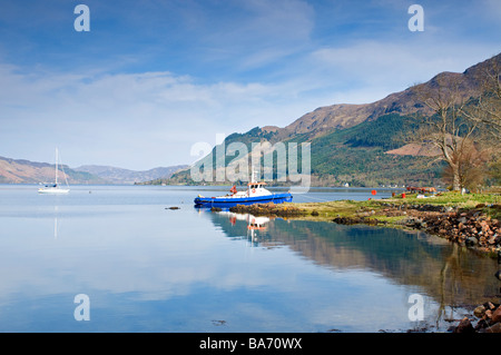 An den Ufern des Loch Duich in Kintail auf der "Road to the Isles" in der Nähe von Kyle of Lochalsh Ross-Shire Schottland SCO 2355 Stockfoto