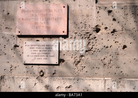 Einschusslöcher in einer Wand aus dem ersten und zweiten Weltkrieg an der Ecole de Mines, Boulevard Saint-Michel, Paris Stockfoto