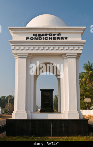 Tor nach Pondicherry Tamil Nadu Indien Stockfoto