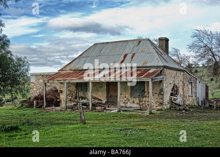 Bild des alten Steinhaus Ruinen des Landes Stockfoto