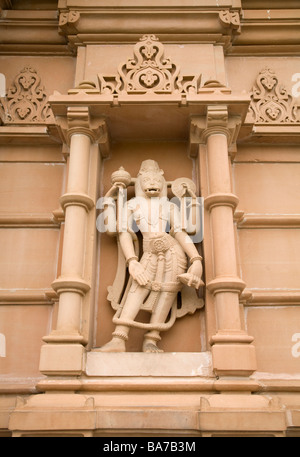 Hindu Gott Löwenstatue in geformten Beton (die aussieht wie steinerne) bei Herrn Baps Swaminarayan Tempel. Surat. Indien. Stockfoto