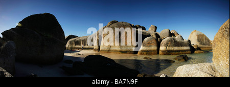 Riesige Granitfelsen am Boulders Beach befindet sich in der Kap-Halbinsel in der Nähe von Simons Town, in der Nähe von Kapstadt in der Western Cape Provinz pro Stockfoto