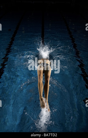 Schwimmer Rücken Persönlichkeitsrechte Serie beherzigen Menschen Mann Sportler Schwimmer Sport Wassersport-schwimmen-Sport Training match Stockfoto