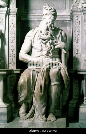 Moses, biblische Figur, Prophet und religiöser Führer, volle Länge, scultrein von Michelangelo, Mausoleum von Papst Julius II., Marmor, Höhe: 235cm, Kirche San Pietro in Vincoli, Rom, Stockfoto