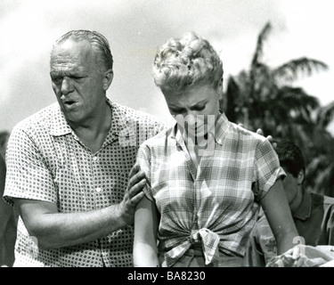 SOUTH PACIFIC 1958 Magna Film musikalische. Regisseur Joshua Logan probt eine Szene mit Mitzi Gaynor Stockfoto