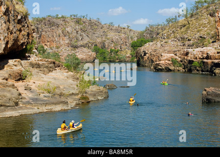 Kanufahren (Katherine Gorge) Nitmiluk National Park. Katherine River, Northern Territory, Australien Stockfoto