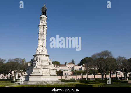 Statue von Afonso de Albuquerque vor dem Belem-Palast, die offizielle Residenz des Präsidenten von Portugal Stockfoto