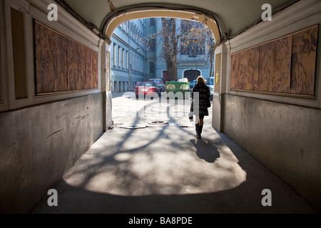 Tor zum Mikhail Bulgakov Haus. Mikhail Bulgakov ist ein russischer Schriftsteller, Autor von "Meister und Margarita", Moskau, Russland Stockfoto