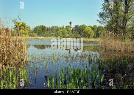 Park Babelsberg mit Flatowturm & Kindermannsee, Brandenburg, Deutschland Stockfoto