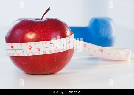 Apple eingehülltes Maßband Stockfoto