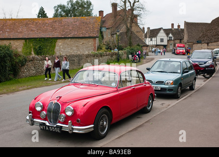 1960er Jahre 3 4 Jaguar Mk2 Limousine in Lacock Wiltshire England UK EU geparkt Stockfoto