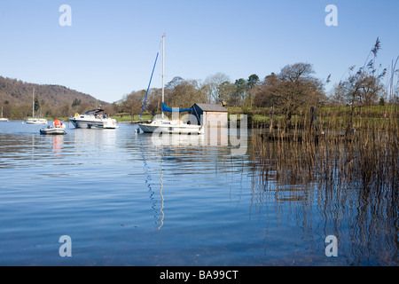 Ein Blick auf Lake Windermere von Cockshott Punkt in der Nähe von Bowness im englischen Lake District National Park. Stockfoto