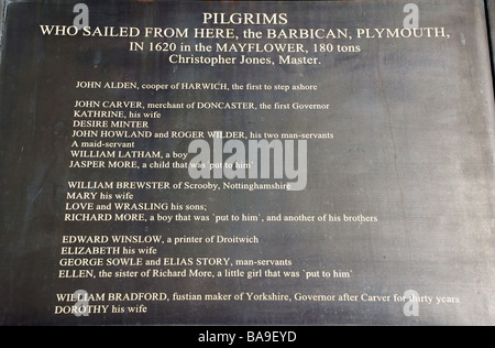Aktualisierte Liste der Mayflower Passagiere auf der Pilgerväter Reise Island House, Barbican, Plymouth, Devon, UK Stockfoto