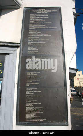 Aktualisierte Liste der Mayflower Passagiere auf der Pilgerväter Reise Island House, Barbican, Plymouth, Devon, UK Stockfoto