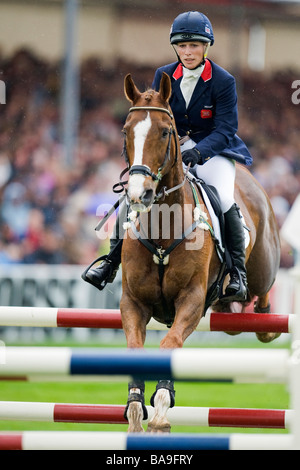 Zara Phillips (GBR) Reiten Reitsport GLENBUCK - 2008 Mitsubishi Motors Badminton Horse Trials 2008-Tag 4 Stockfoto