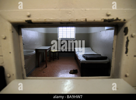 Gefängniszelle in der ehemaligen DDR Gefängnis, Berlin Stockfoto