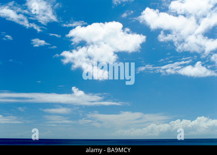 Himmel ohne Grenzen an Inseln Antigua und Barbuda Stockfoto