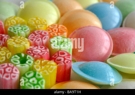 Rock und Sherbert Wafer-fliegende Untertassen Stockfoto