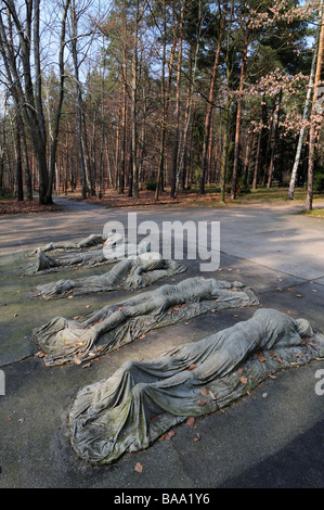 Denkmal für sowjetische Kriegsgefangene, die in deutscher Gefangenschaft in Weltkrieg zwei, Heidegriedhof Friedhof, Dresden gestorben Stockfoto