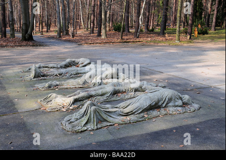 Denkmal für sowjetische Kriegsgefangene, die in deutscher Gefangenschaft in Weltkrieg zwei, Heidegriedhof Friedhof, Dresden gestorben Stockfoto