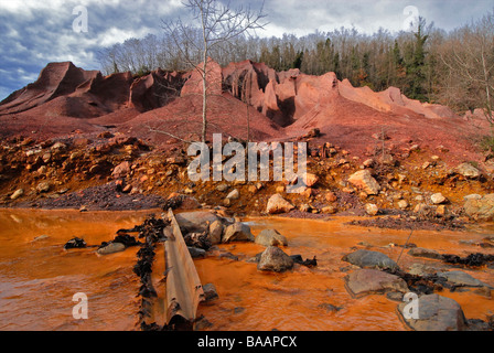 Acid mine Drainage-Boden in Colline Metallifere Stockfoto