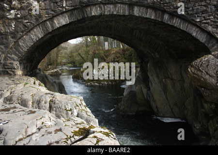 Pont-y-Brücke an Swallow Falls, Betws y Coed, Snowdonia, Wales. Stockfoto