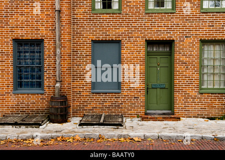 Haupt Straße Ziegel-Altbau Stockfoto