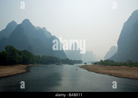 Kreuzfahrt auf dem Li-Fluss bei Guilin China Stockfoto