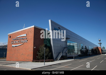 das Innovationszentrum Nordirland Wissenschaft Park titanic Viertel Queens island Belfast Nordirland Vereinigtes Königreich Stockfoto