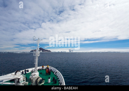 Akademik Sergey Vavilov segelt durch Meer Packeis rund um Paulet Insel und der antarktischen Halbinsel-Antarktis Stockfoto
