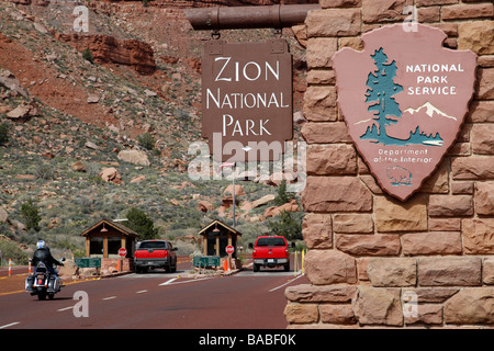 Eingang zum Zion CanyonNationalpark von Springdale Utah usa Stockfoto