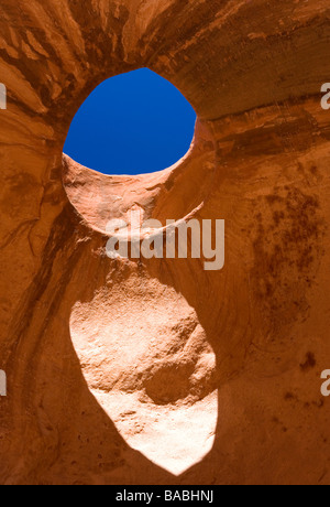 Big Hogan Arch in Monument Valley Navajo tribal Park, Arizona, USA Stockfoto