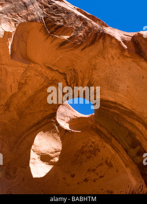 Big Hogan Arch in Monument Valley Navajo tribal Park, Arizona, USA Stockfoto