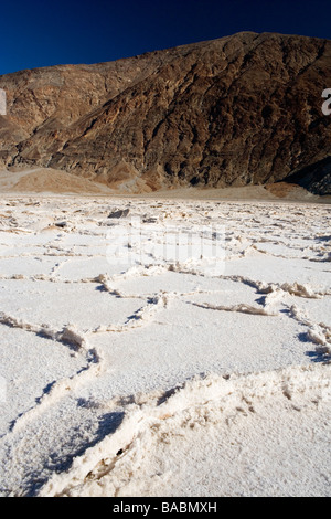 Badwater Salinen in Death Valley Nationalpark, Kalifornien, USA. Stockfoto