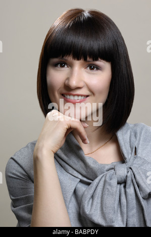 Porträt der lächelnde junge Geschäftsfrau Stockfoto