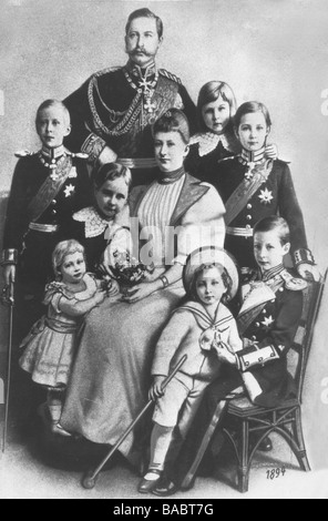 William II., 27.1.1859 - 4.6.1941, deutscher Kaiser 15.6.1888-9.11.1918, mit Familie, Illustration, 1894, Stockfoto