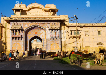 Indien, Rajasthan State, Jaipur, Türöffnung auf Stadt Palast Stockfoto