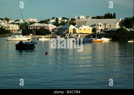 Am frühen Abend Blick über Mangrove Bay in Richtung Somerset Village, Somerset Island, Bermuda. Stockfoto