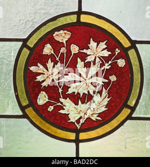 Buntglas-Fenster zeigt japanische Mohn Stockfoto