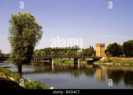 Der Fluss Adda nach Pizzighettone Provinz Cremona Italien Stockfoto