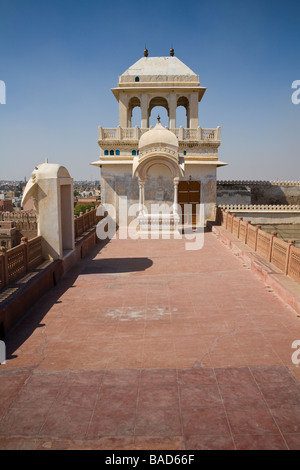 Ein Aussichtsturm in Junagarh Fort, Bikaner, Rajasthan, Indien Stockfoto