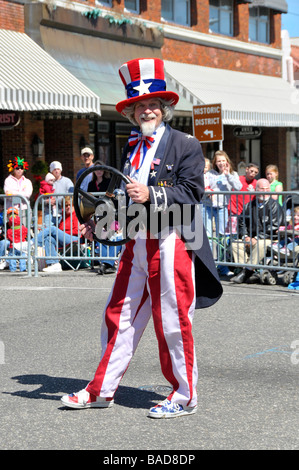 Uncle Sam auf patriotische Schwimmer in Strawberry Festival Parade Plant City Florida Stockfoto