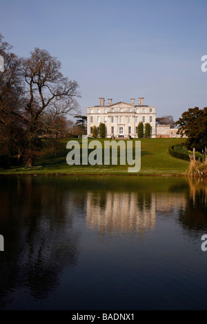 Ansicht von Kingston Maurward House, einem georgischen englischen Landhaus im Dorf Stinsford in der Nähe von Dorchester Stockfoto