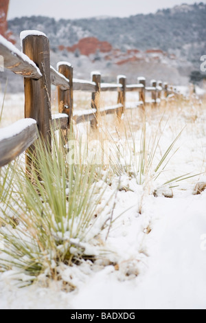 Holzzaun, Garten der Götter Park, Colorado Springs, Colorado, USA Stockfoto