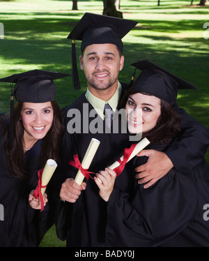 Porträt des College-Absolventen Stockfoto