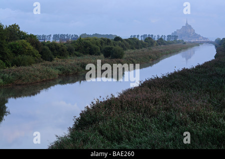 Flusses Couesnon, Mont Saint-Michel in der Ferne, Normandie, Frankreich Stockfoto