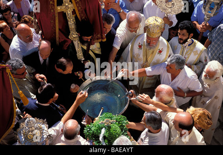 Zypern, Region Troodos Omodos, Kloster des Heiligen Kreuzes, fest des Heiligen Kreuzes, Anhänger rose Essenz in Gießen Stockfoto