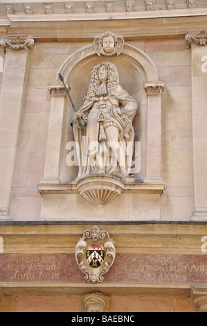 Karl II.-Statue, das Zollhaus, Purfleet Kai, King's Lynn, Norfolk, England, Vereinigtes Königreich Stockfoto