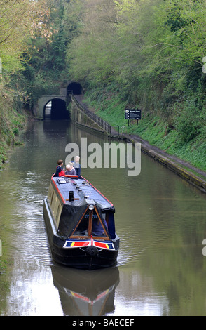 Narrowboat am Grand Union Canal in der Nähe von Shrewley Tunnel, Warwickshire, England, UK Stockfoto