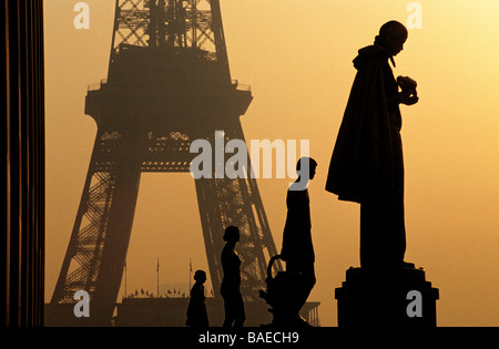 Frankreich, Paris, den Eiffelturm von Palais Chaillot Stockfoto